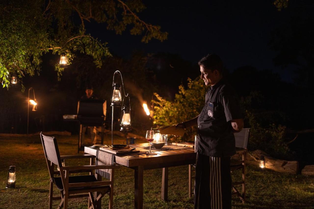 Hotel Leopard Trails Yala Esterno foto