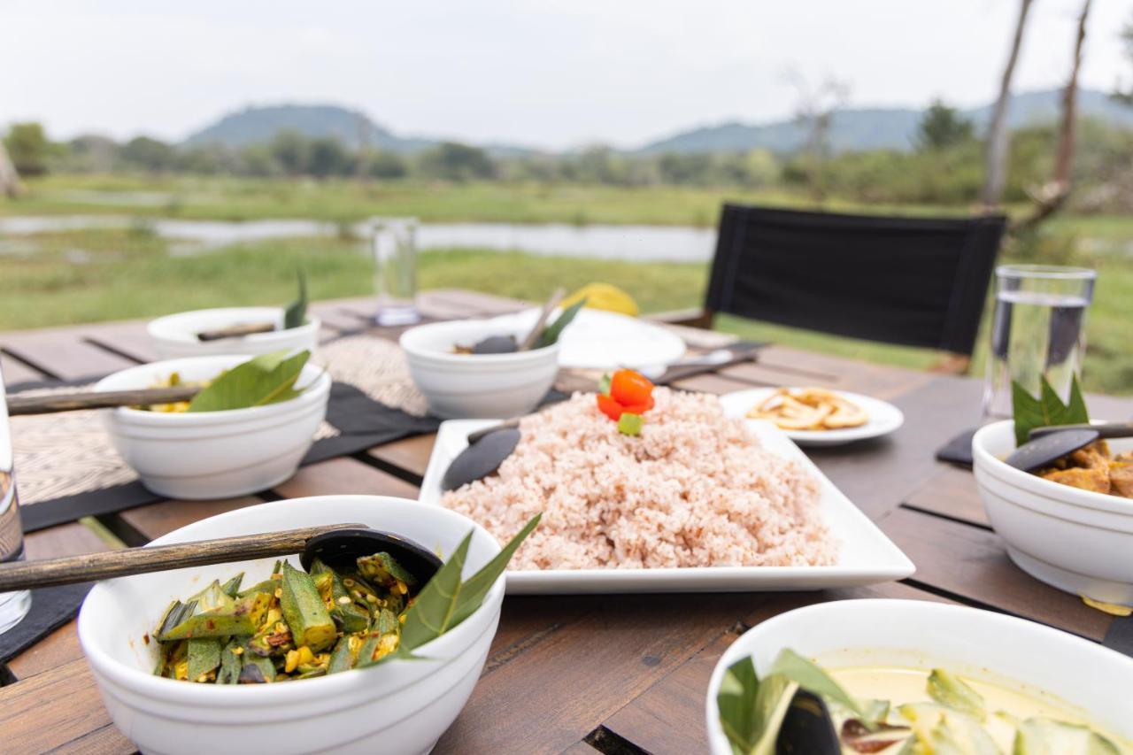 Hotel Leopard Trails Yala Esterno foto