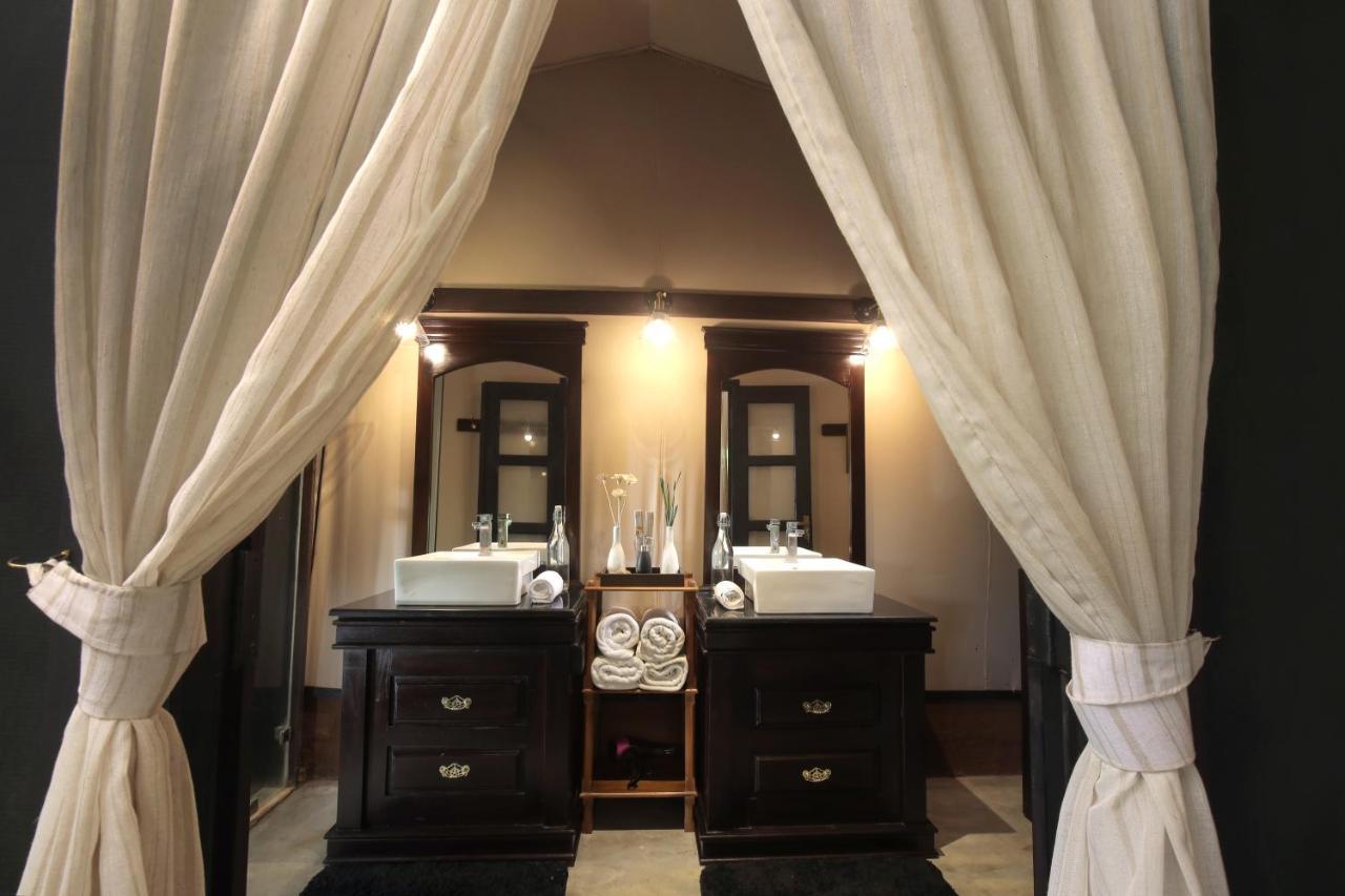 Hotel Leopard Trails Yala Esterno foto