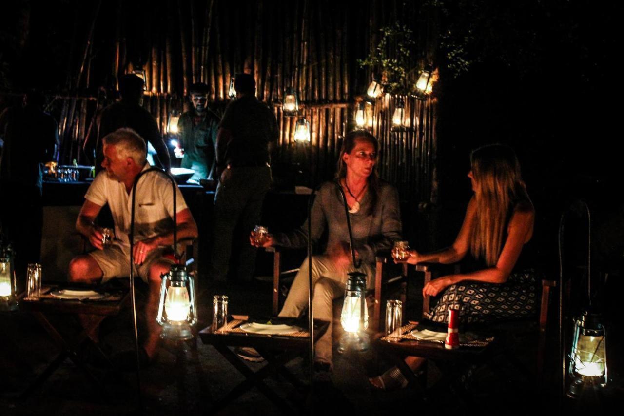 Hotel Leopard Trails Yala Esterno foto